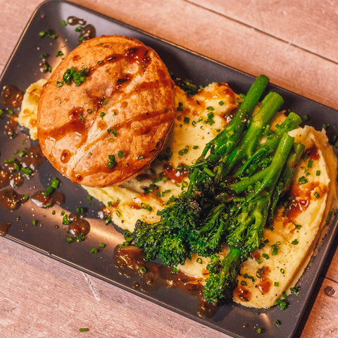 Mushroom Stroganott Pie