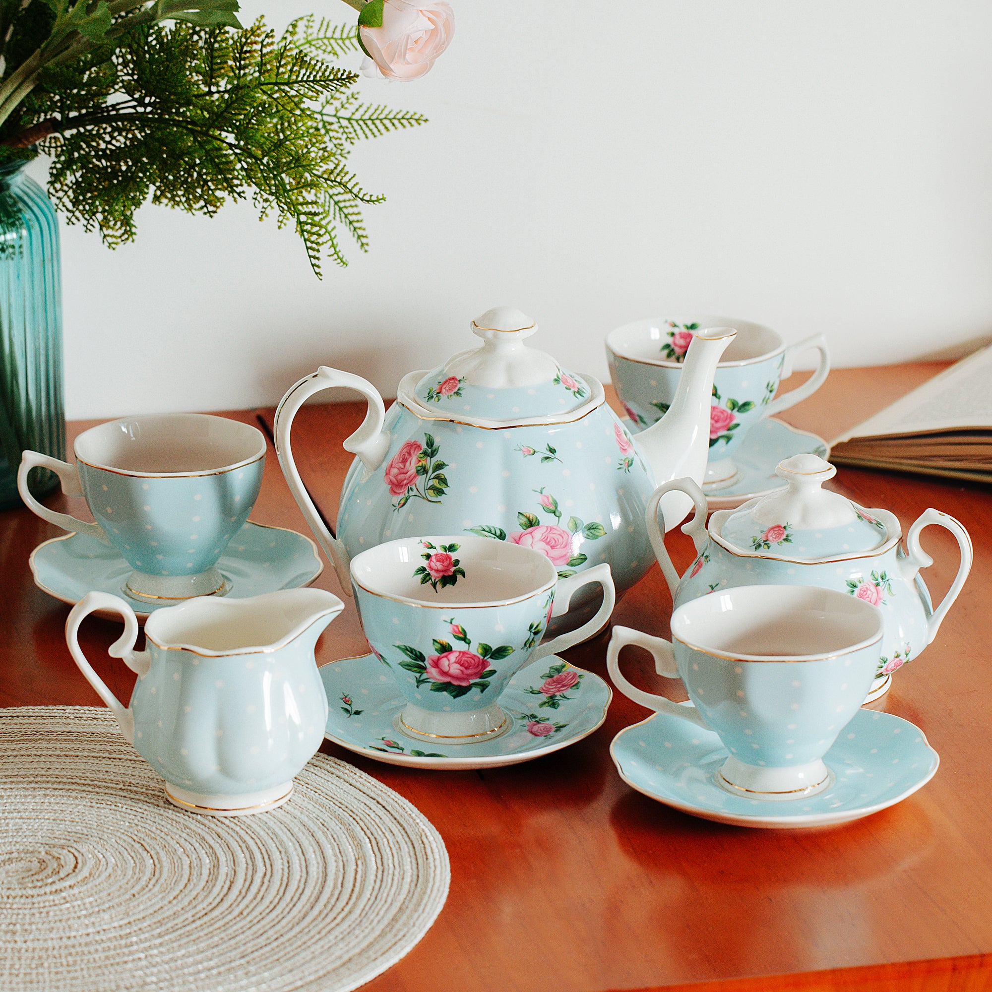 Set cup. Cup Saucer чайный сервиз. Fine Stoneware посуда чайный сервиз. Cups and Saucers Set сервиз. Чайный сервиз в одном стиле.