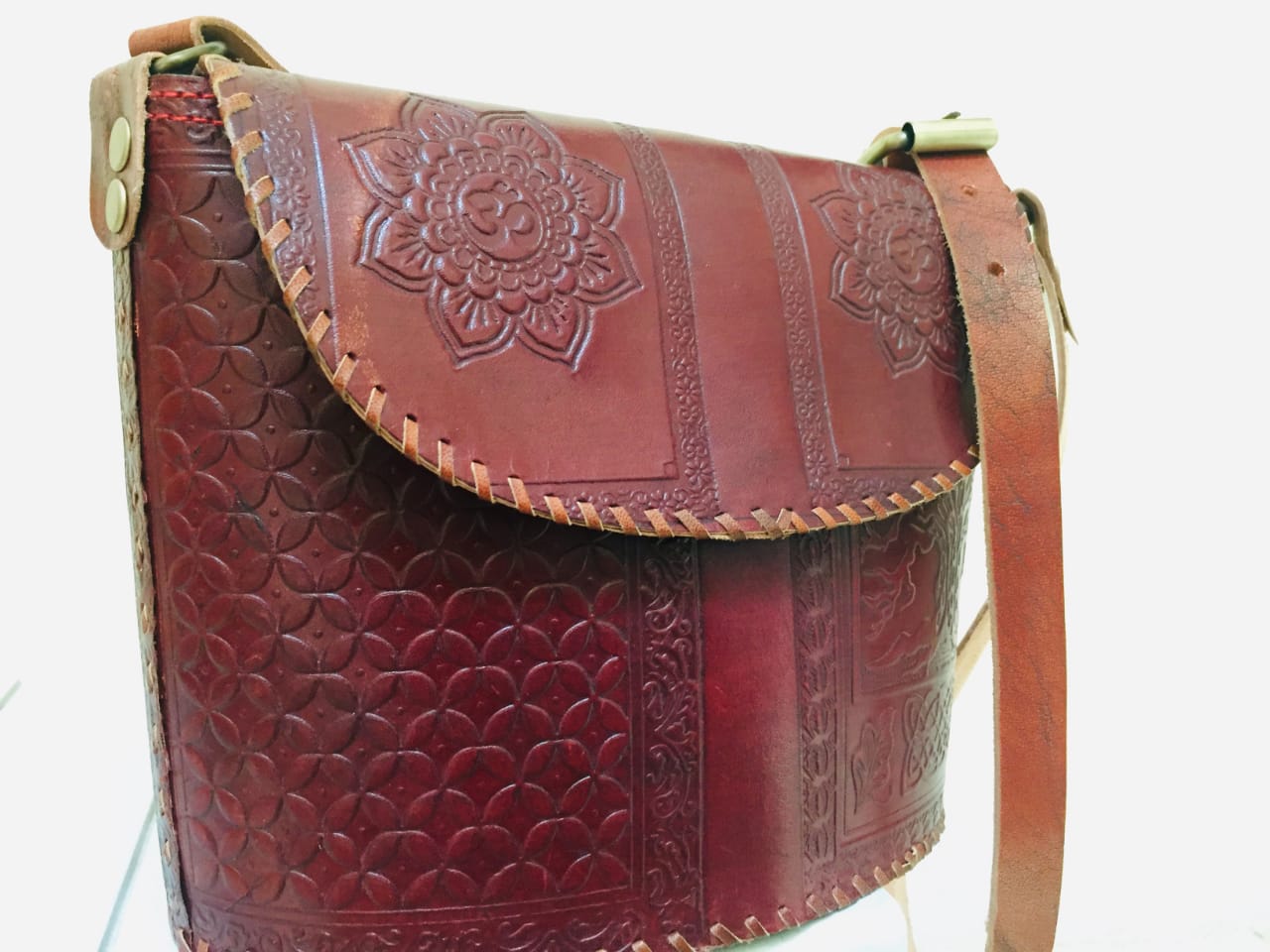 handcrafted leather bags india