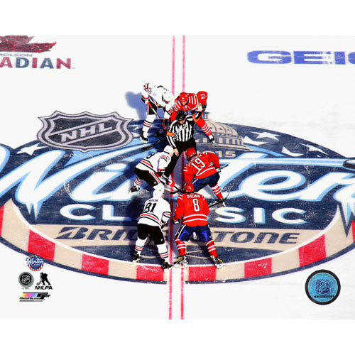 2015 Winter Classic Unsigned 8X10 Photo - Opening Face-Off