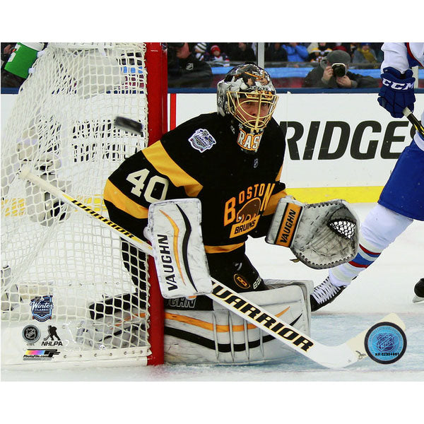 2016 Winter Classic Unsigned 8X10 Photo - Tuukka Rask