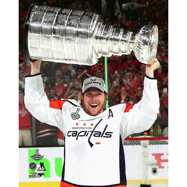 2018 Stanley Cup - Nicklas Backstrom w/Cup