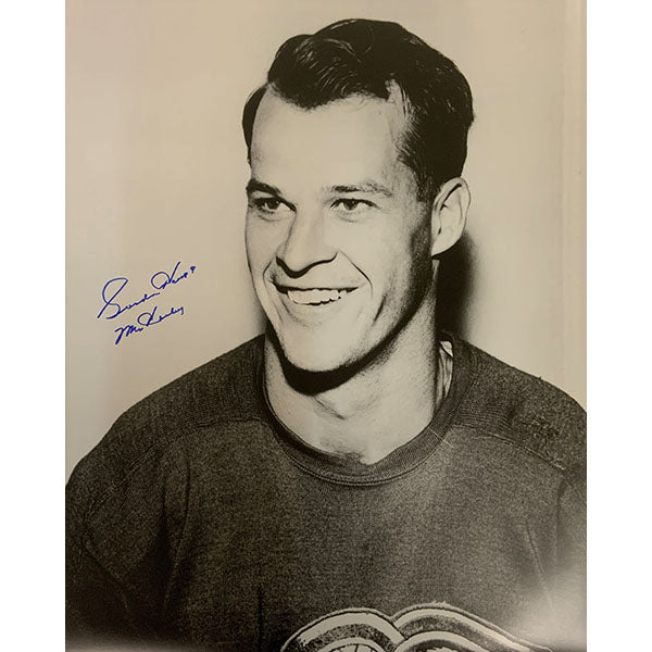 Gordie Howe Autographed 16X20 Photo (Portrait)