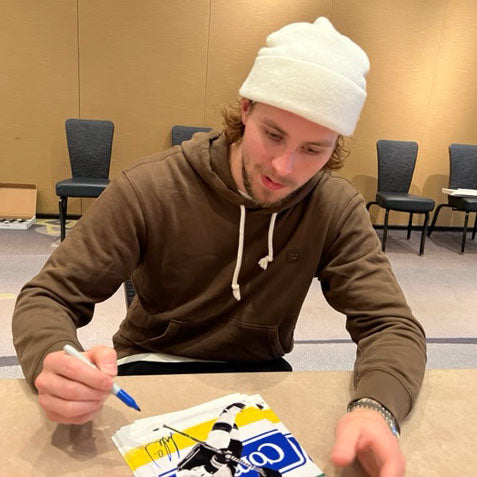 Adrian Kempe Autographed Los Angeles Kings 8X10 Photo (White Jersey)