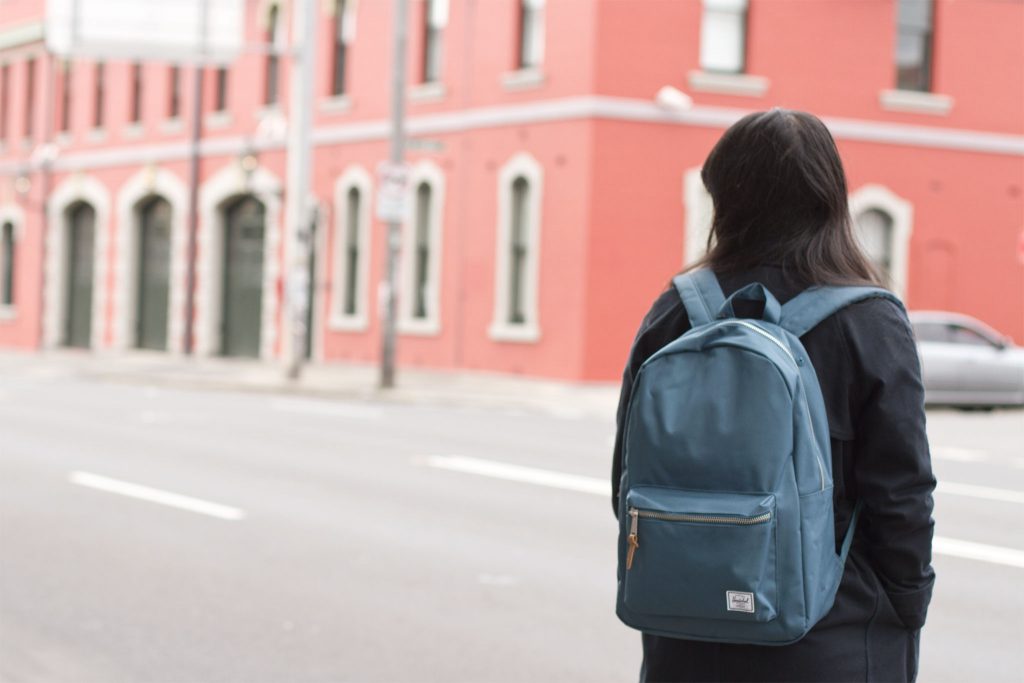 Herschel vs JanSport - Comparing the Pop Quiz and Right Pack