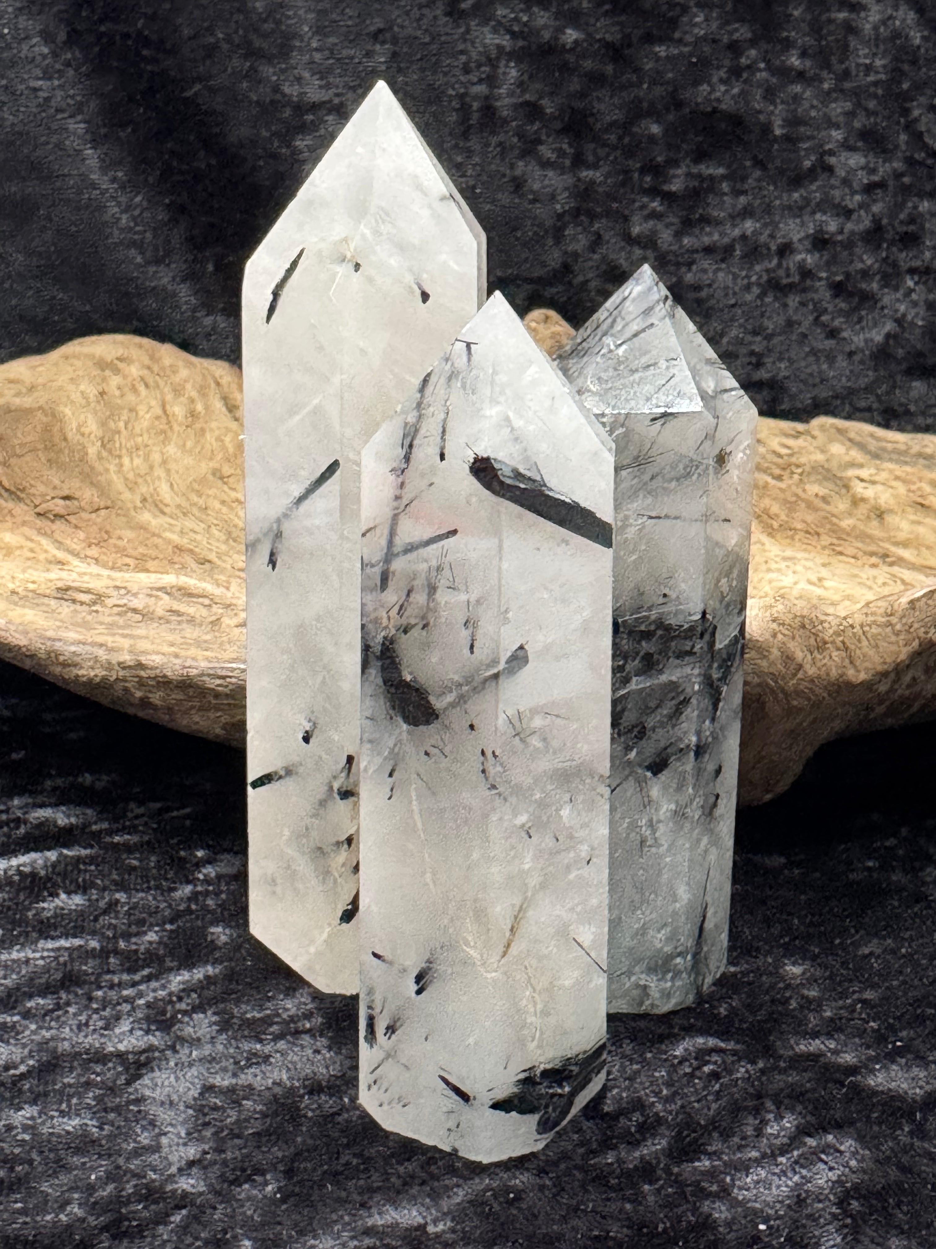 Tourmalinated quartz tower