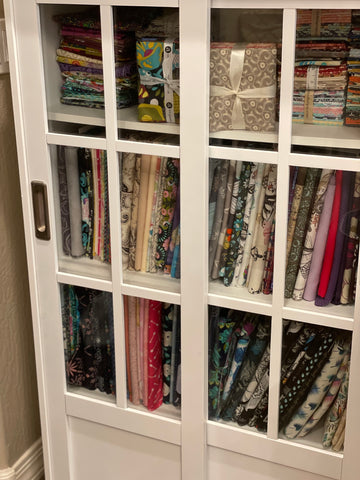 Organizing fabric with comic book boards  Sewing rooms, Sewing room storage,  Sewing room