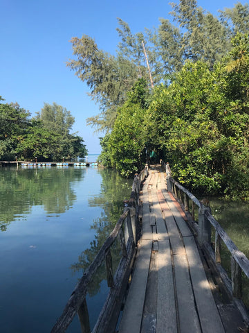 wackelige Holzbrücke auf Koh Chang