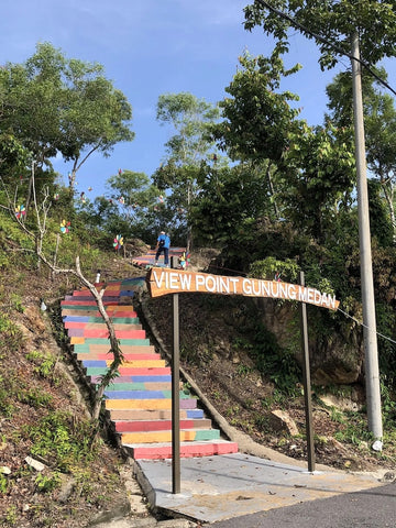 The iconic Rainbow Steps of Gunung Medan's starting area. Photo by 7 eleven on AllTrails