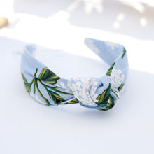 Load image into Gallery viewer, Meadow Hydrangea in Light Blue Knotted Headband

