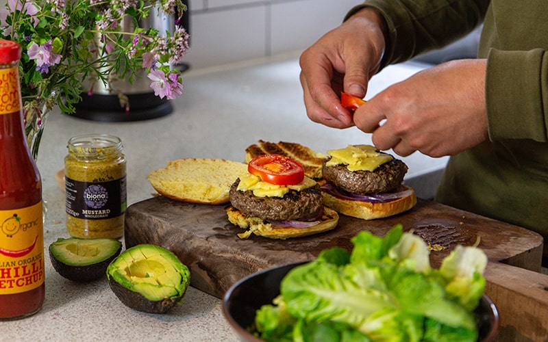 burger toppings, cooking burgers with eversfield organic meat