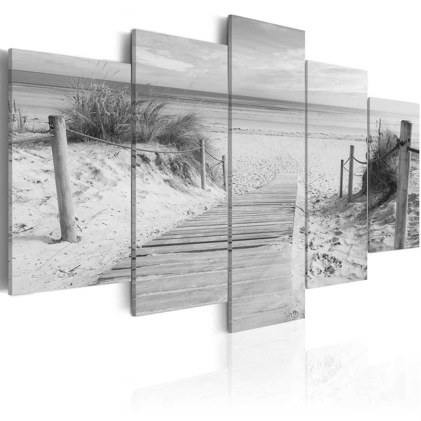 Canvas Print - Morning on the beach - black and white - www.trendingbestsellers.com