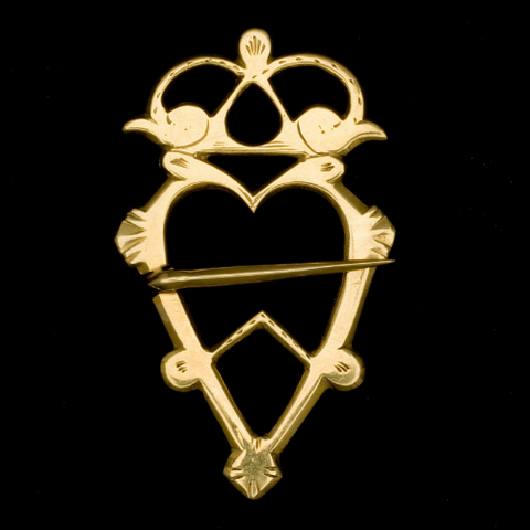 Luckenbooth -  Image via National Museums Scotland history of heart jewelry blog