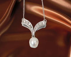 classic pearl necklace with diamonds