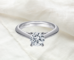 classic round cut solitaire engagement ring white gold Ottawa Gatineau
