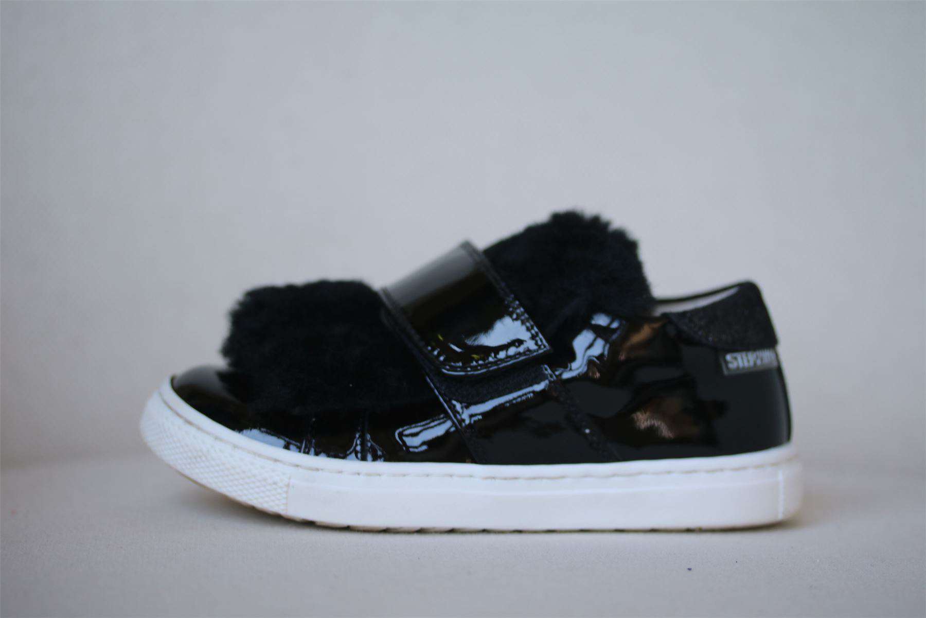 image of STEP2WO GIRLS BLACK MUFF TRAINERS EU 25 UK 8