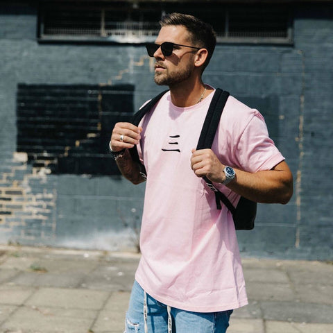 pink t shirt style
