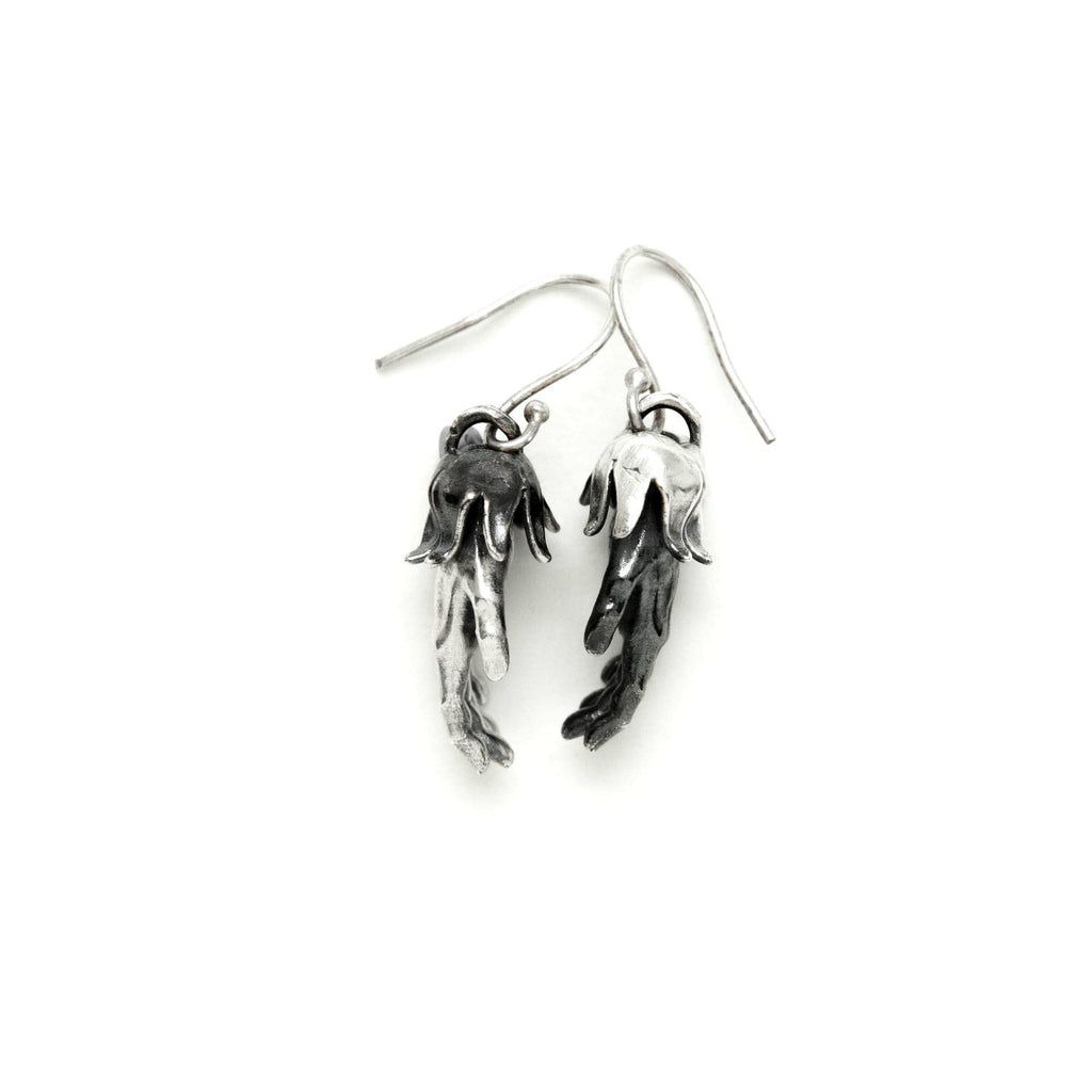 Pierrot Hands Earrings – kkwearablesculputre