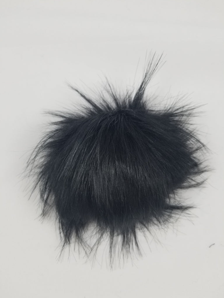 Snap-On Faux Fur Pom-Poms – Barrett Wool Co.