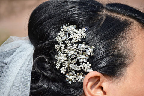 15 Best Bridal Hairstyles For Short Hair: From 'Chand Choti', Wavy Bob To  Partly-Braided Hairdo