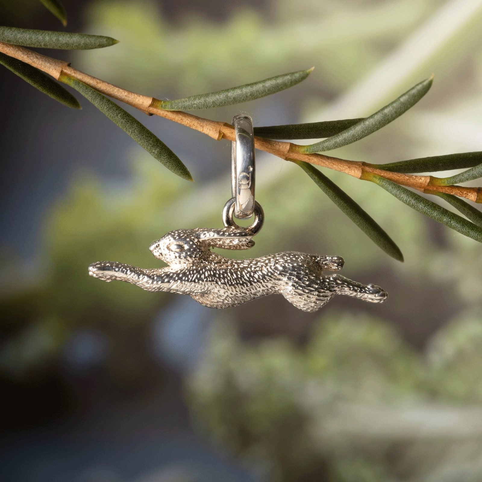sterling-silver-hare-charm-from-cotswold-jewellery