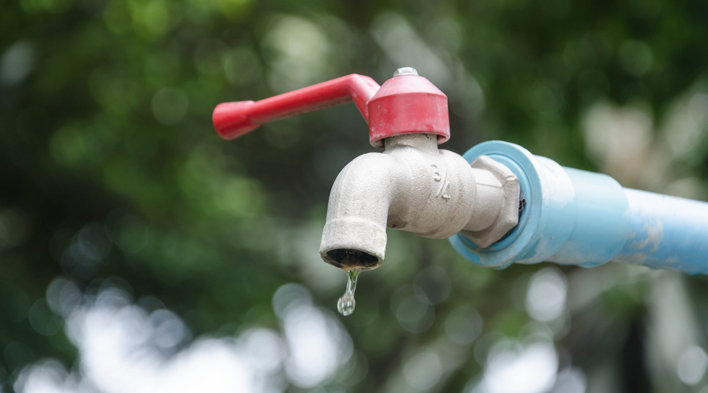 grifo de agua al aire libre