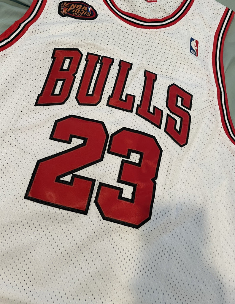 Big & Tall !! Michael Jordan Bulls White NBA Finals Jersey – Crispy ...