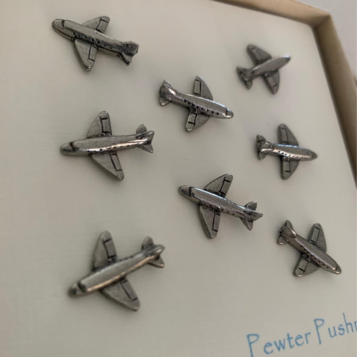 airplane push pins