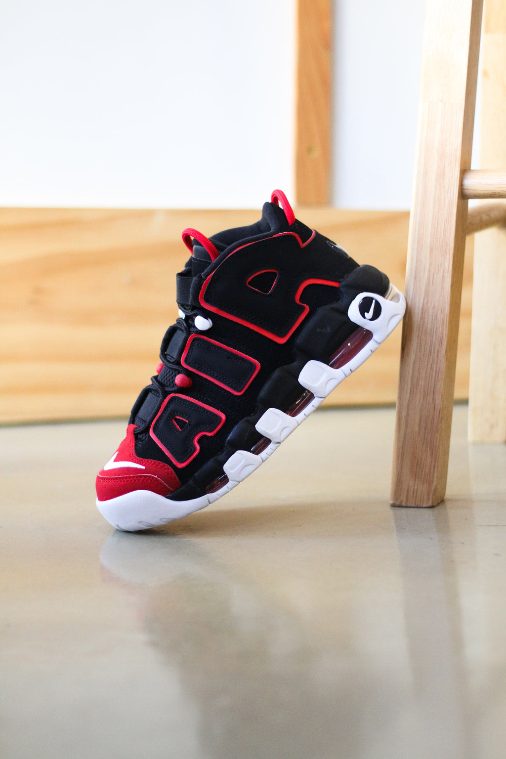 AIR UPTEMPO '96 "BLACK/UNIVERSITY RED" – Sneaker