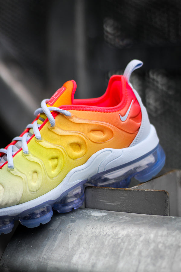 vapormax plus sunrise