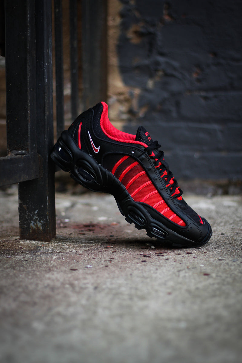 nike air max tailwind black and red