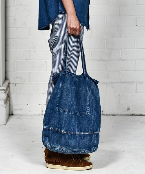 Elegant-Outfit-Denim-Tote-Bag