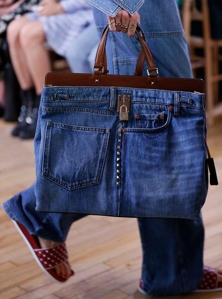 DIY old jeans recycle | tote bag | tutorial | DIY old jeans recycle | tote  bag | tutorial#ideas #gift #sewing #howto #diy #hobby #easy #handmade  #totebag #bag #tutorial #old #denim #jeans #recycle | By SisterQuiltFacebook