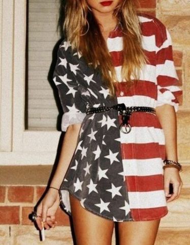 Baggy-Dress-4th-July-Outfit