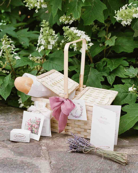 Romantic-Picnic-Basket