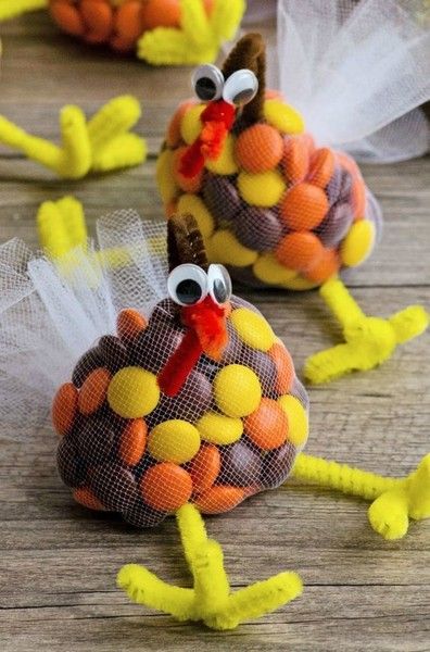 DIY thanksgiving turkey goodie bag for kids