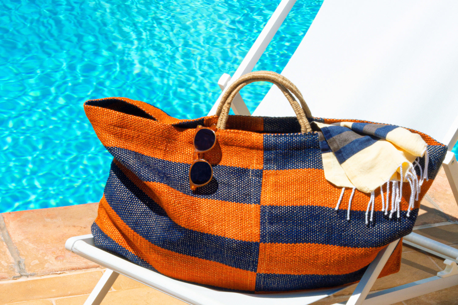 Beach Tote Bags 101: How to Choose the Right Size and Style