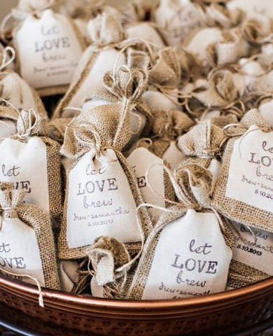 15 Burlap Bags Wedding Favor Ideas