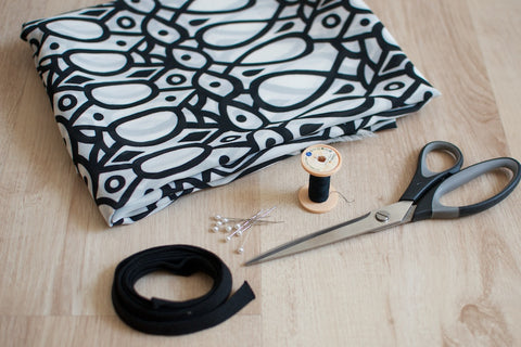 Be a Stylish Girl on the Beach this Year w/ this Upcycled Cool-Aid Tote  (Howto)