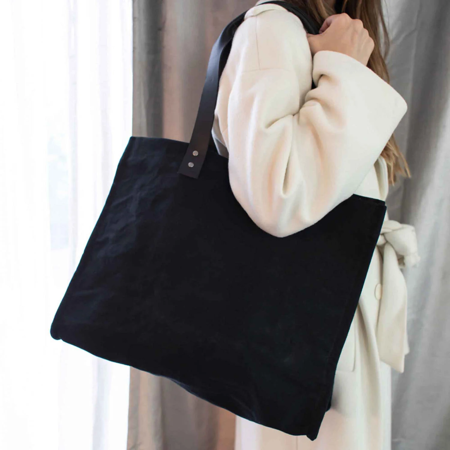 My New Black Tote With An All-Black Outfit