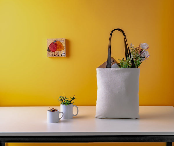 Tote-Bags-Flowers-Yellow-Wall