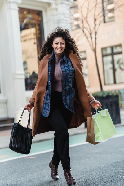 A Fashion Ode to The Black Tote Bag