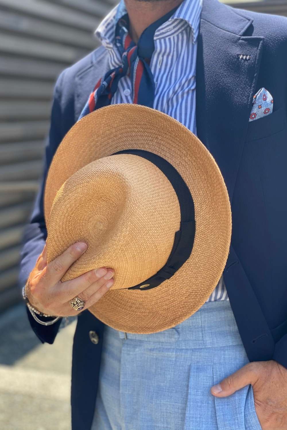 Cappello Panama originale Ecuador, modello fedora con tesa media elegante da uomo. Paja toquilla Ecuador intrecciata a mano. Disponibile bianco, beige, marrone.