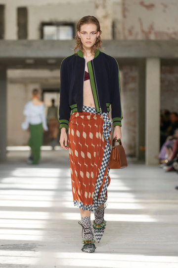 DRIES_VAN_NOTEN_S24_2732X4098_LOOKS_040.png__PID:dd4e4c9e-eab0-4bb4-a826-1b9304a161d0