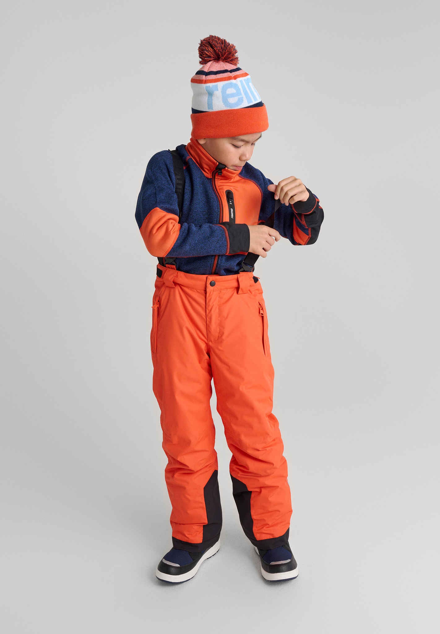 Kids Waterproof Snow Ski Bibs Overalls Snowboard Overalls Long Bib Pants  Dry Insulated Ski Pants for Teen Boys Girls 