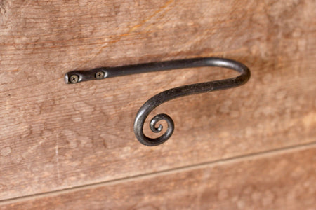 Curtain Tie Back - Reverse Scroll