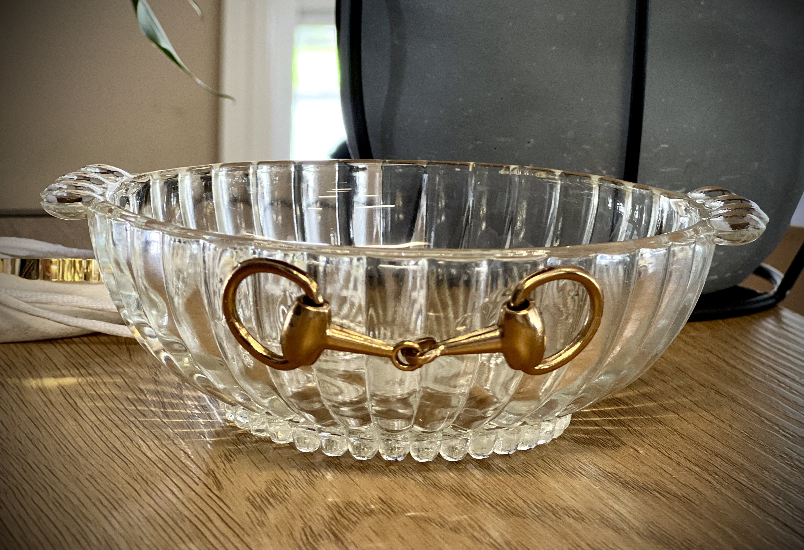 Picture of Cut Glass Vintage Snaffle Bowl