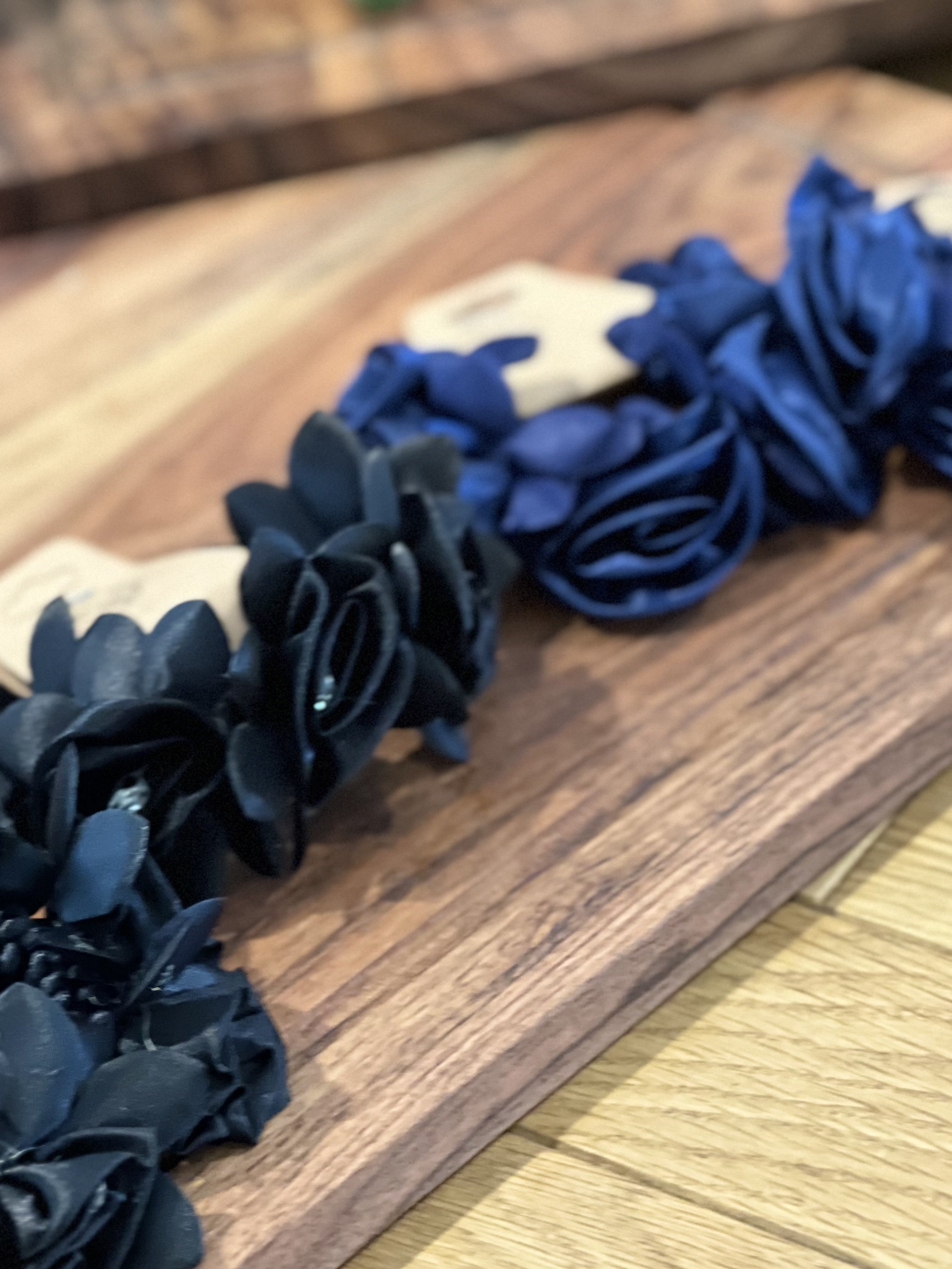 Picture of Satin Flower Scrunchies