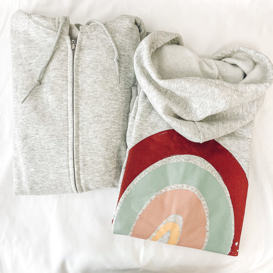 Green Maddie – Hoodie Rainbow Signature Grey Boutique