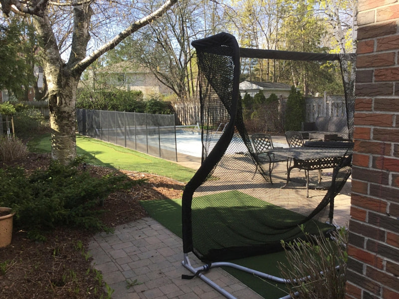 Home Series Golf Net in Backyard
